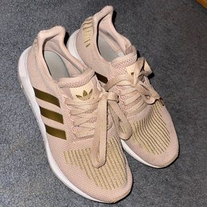 Woman’s Adidas running shoes 7.5